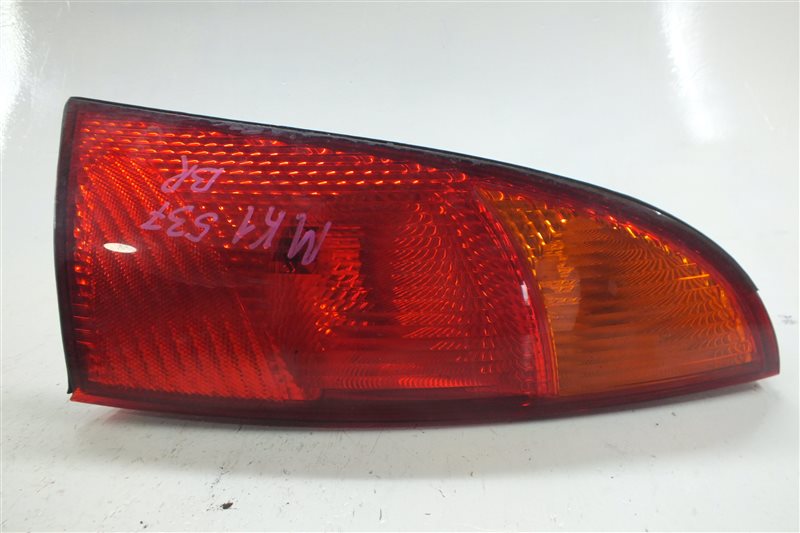 Стоп-сигнал задний правый Ford Focus 2005 MK1 (DBW) FYDB 1214226 Б/У