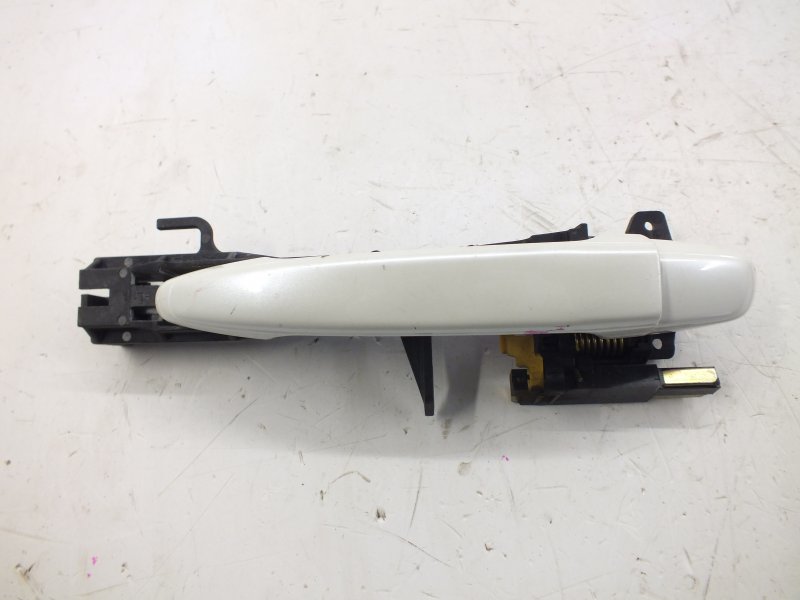 Ручка двери передняя левая Toyota Wish 2005 ZNE10G 1ZZ 69211-28070-A3 Б/У