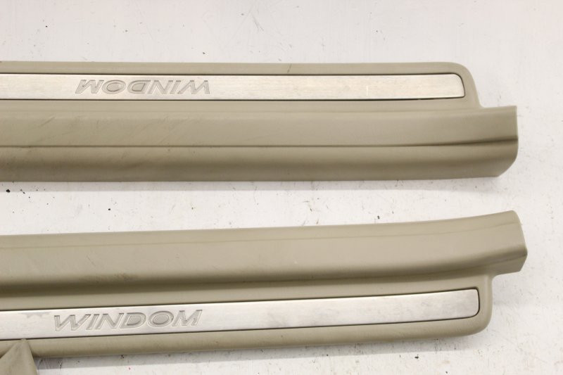 Накладка на порог Windom 2002 MCV30 1MZ Накладка на порог Windom 2002 MCV30 1MZ