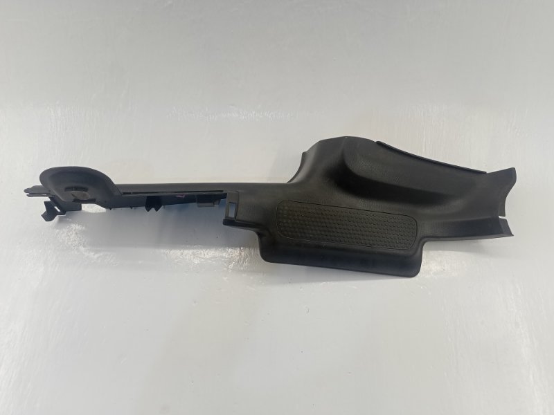 Запчасть накладка на порог задняя левая Honda CR-V 1999 RD1 B20B 84261-S10A-0000 контрактная Накладка на порог задняя левая Honda CR-V 1999 RD1 B20B 84261-S10A-0000 контрактная