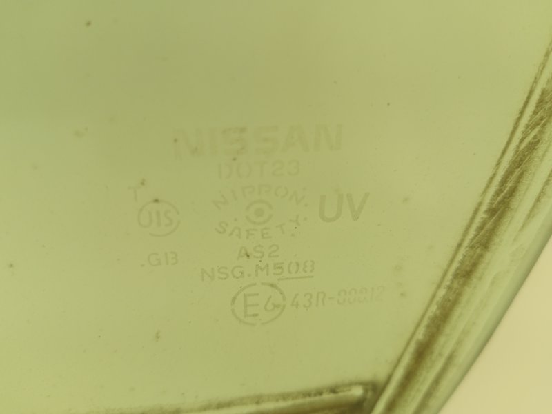 Стекло переднее левое Nissan TEANA J32 VQ25
