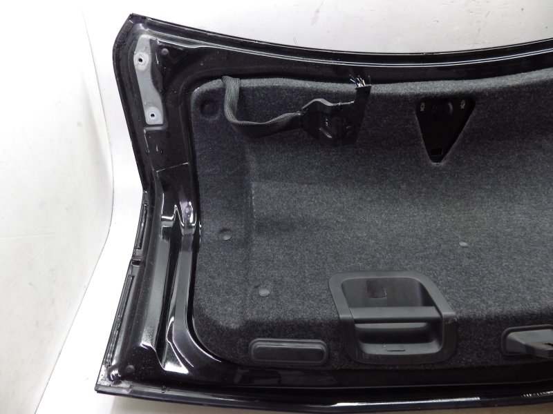 Крышка багажника задняя CTS 2009 X32ZA LP1