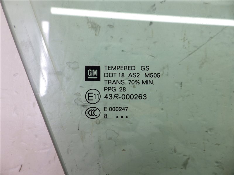 Стекло переднее правое CTS 2009 X32ZA LP1
