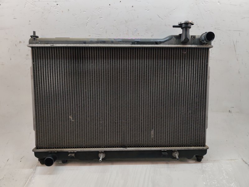 Запчасть радиатор двс Nissan Skyline 2002 V35 VQ25 21460AL500 контрактная Радиатор ДВС Nissan Skyline 2002 V35 VQ25 21460AL500 контрактная