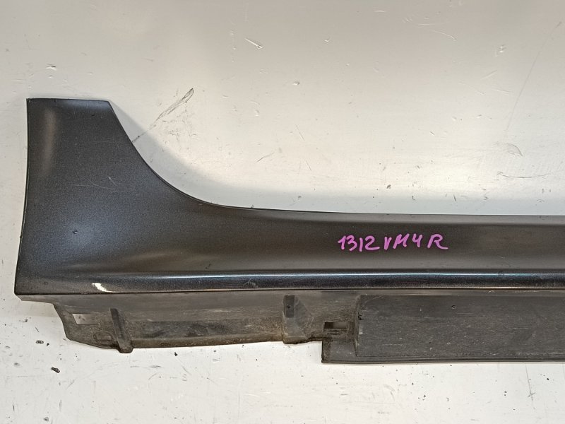 Порог правый Levorg 2014 VM4 FB16E