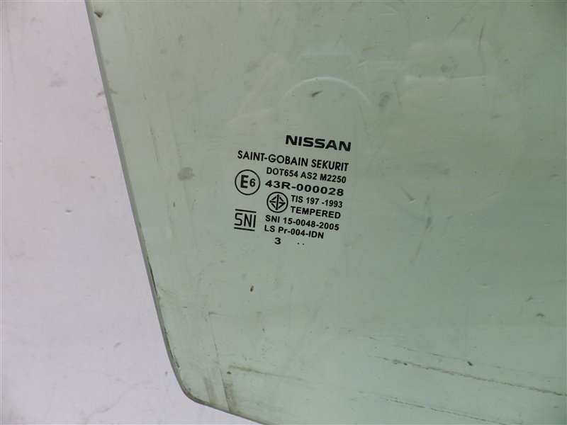Стекло переднее правое TEANA 2014 L33 QR25DE