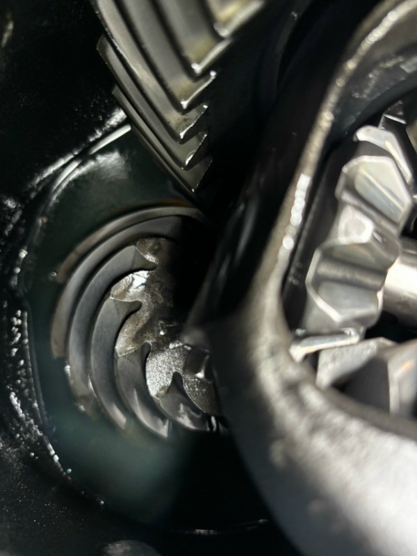 Мост задний Escalade 2006 GMT820 LQ9 Мост задний Escalade 2006 GMT820 LQ9