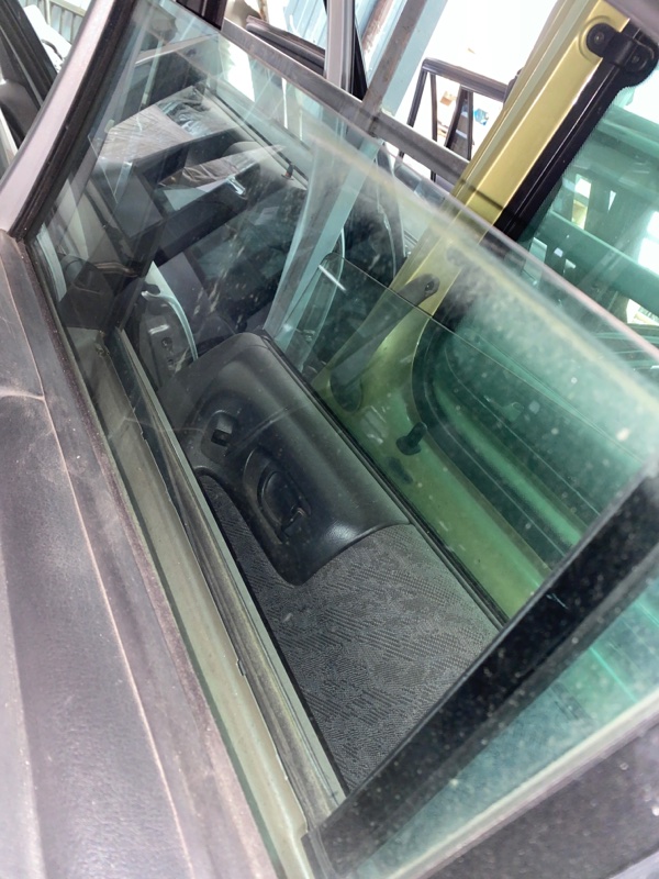 Стекло двери заднее правое Opel Zafira 2001 2.2 Дизель контрактная