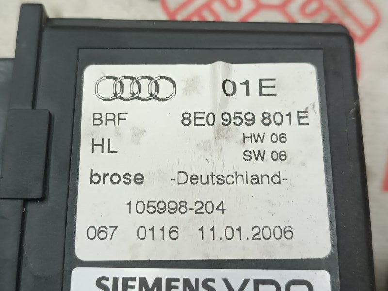 Мотор стеклоподъемника задний левый A4 2007 B7 S-LINE 2.0TDI BRE
