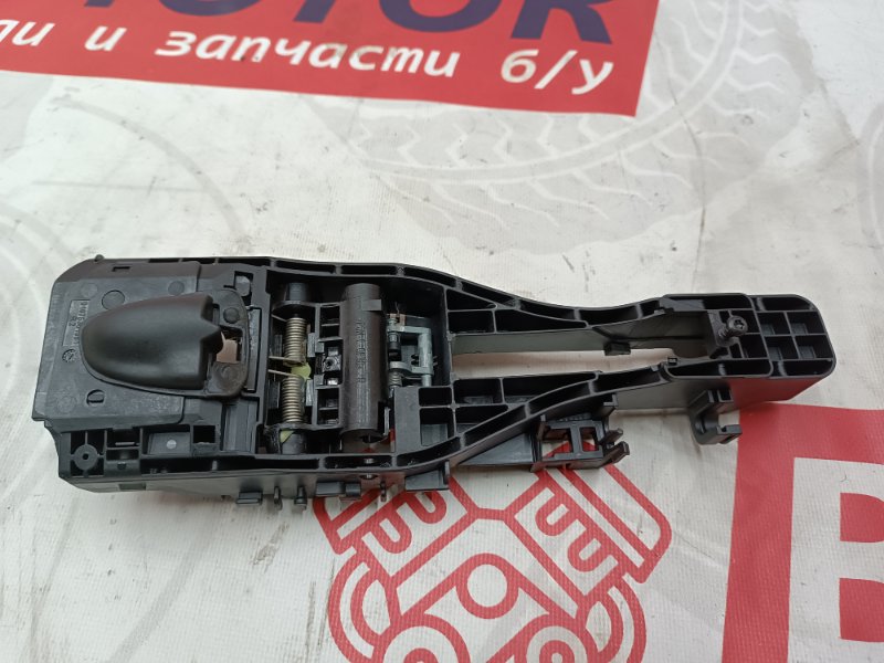 Кронштейн ручки двери задний правый Porsche Macan GTS 2020 DGR 95B839886D Б/У