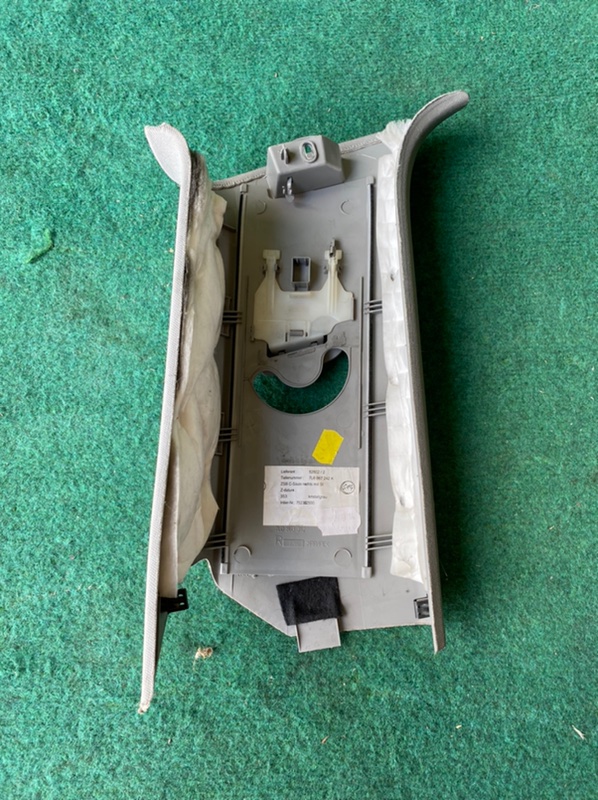 Обшивка стойки правая Touareg 2005 7L BAC Обшивка стойки правая Touareg 2005 7L BAC