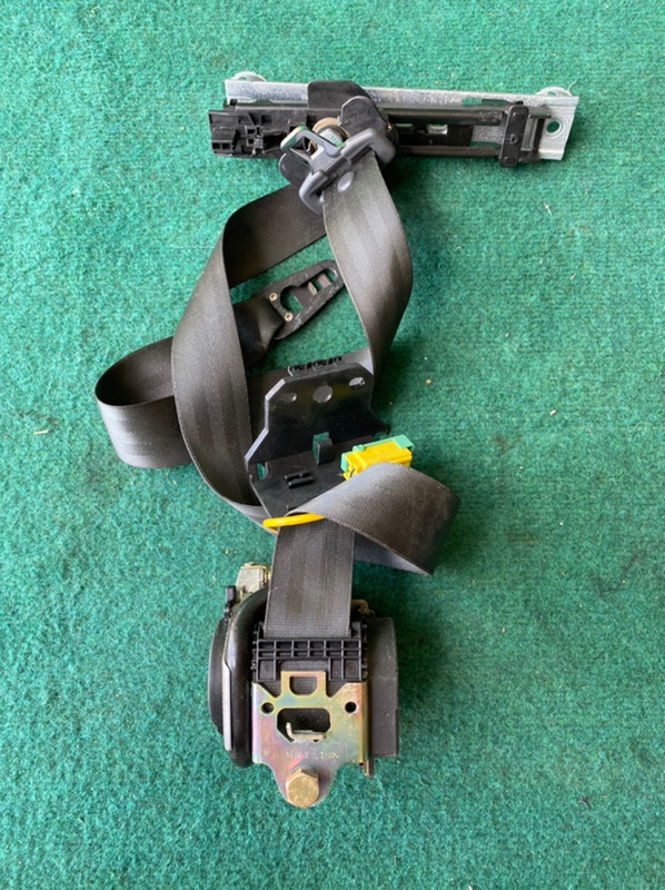 Ремень безопасности передний правый Touareg 2005 7L BAC