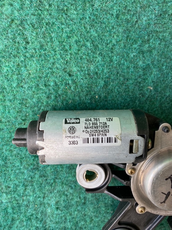 Моторчик стеклоочистителя Touareg 2005 7L BAC