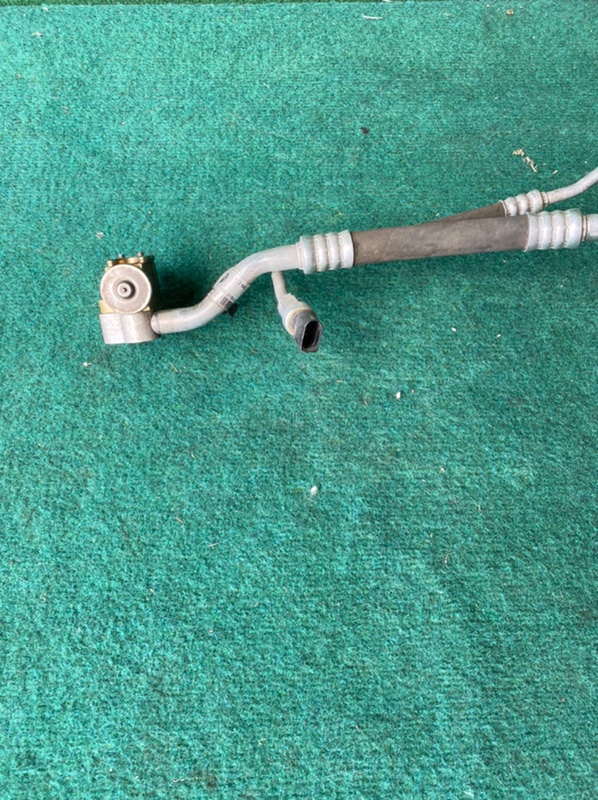 Трубка кондиционера Volkswagen Touareg 7L BAC Трубка кондиционера Volkswagen Touareg 7L BAC