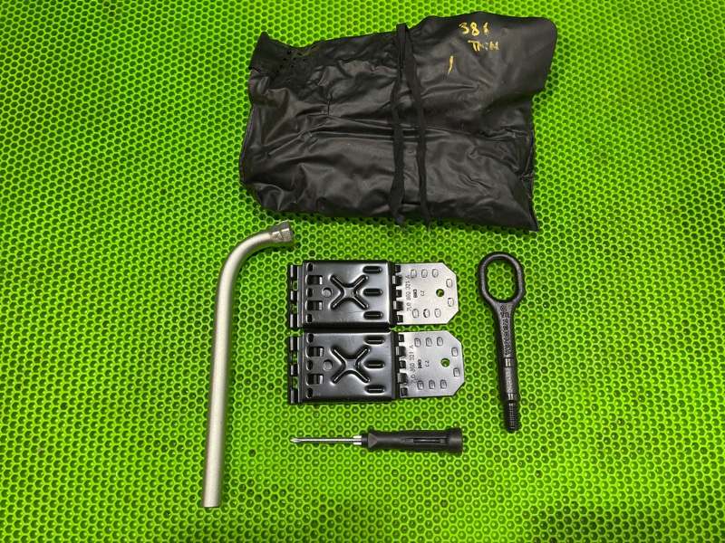 Штатный инструмент Volkswagen Tiguan 2014 5N2 CTHA 4D0012219A контрактная