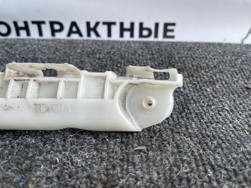 Кронштейн бампера передний правый Toyota Vitz KSP90 1KRFE