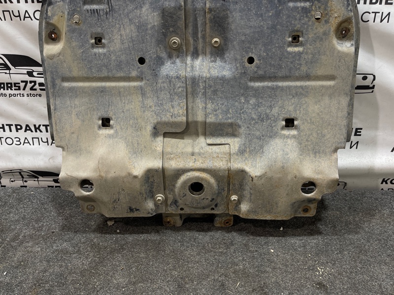 Защита двигателя Toyota Land Cruiser VDJ200 1VDFTV