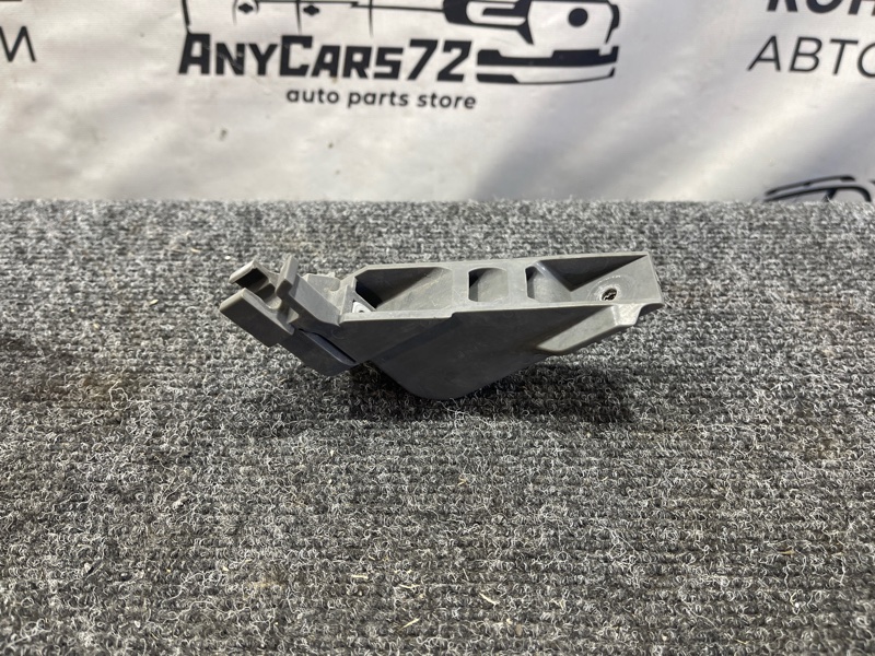 Крепление фары правое Vitz 2003 SCP10 1SZFE