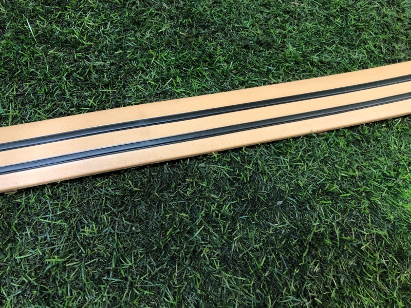 Порожек пластиковый передний правый Porsche Cayenne 957 M5501