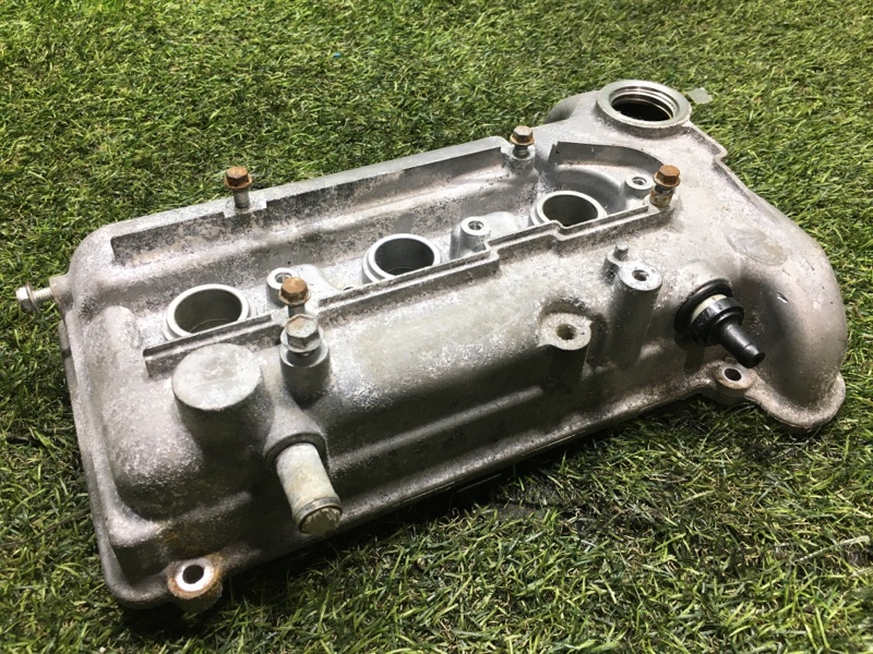 Крышка клапанная suzuki jimny jb23 k6a Крышка клапанная suzuki jimny jb23 k6a