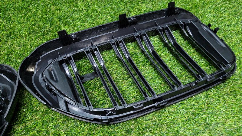 Решетка радиатора CARBON М-стиль 5-series 2016-нв G30 B47D20