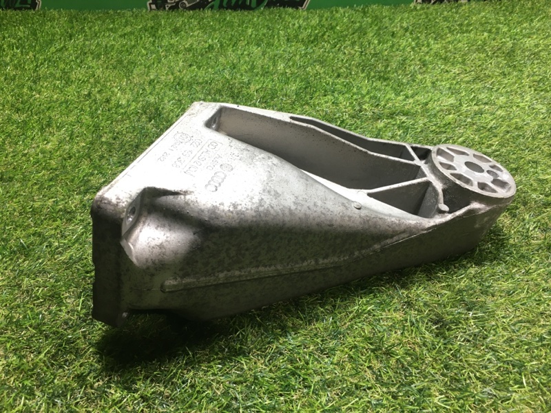 Кронштейн подушки ДВС передний правый Porsche Cayenne 957 M5501