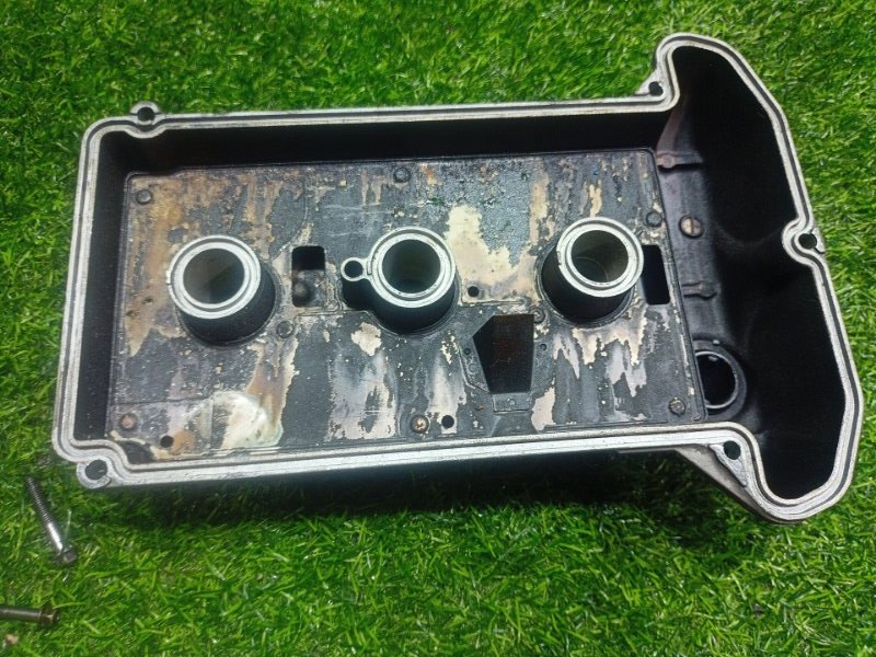 Крышка клапанная suzuki jimny jb23 k6a