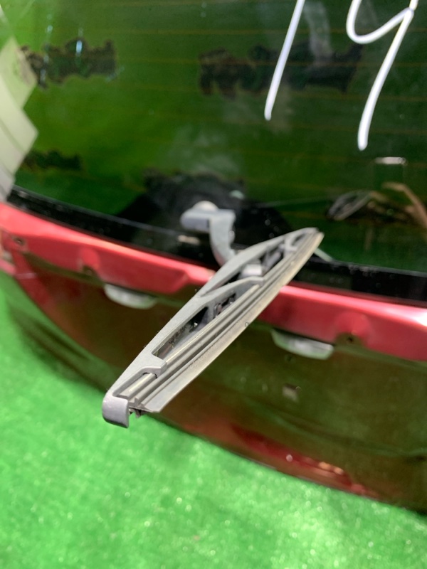 Дверь багажника Forester 2014 SJ5 Дверь багажника Forester 2014 SJ5