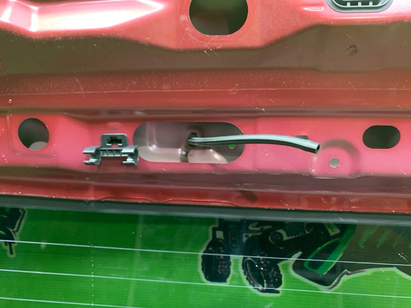 Дверь багажника Forester 2014 SJ5 Дверь багажника Forester 2014 SJ5