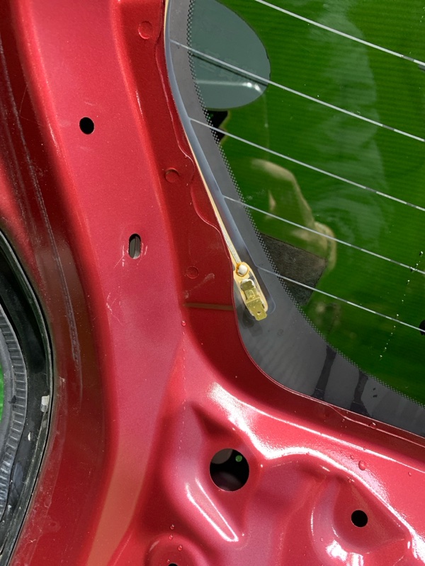 Дверь багажника Forester 2014 SJ5 Дверь багажника Forester 2014 SJ5