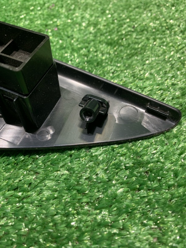 Кнопка стеклоподъемника задняя правая Forester 2014г [125] SJ5 FB20