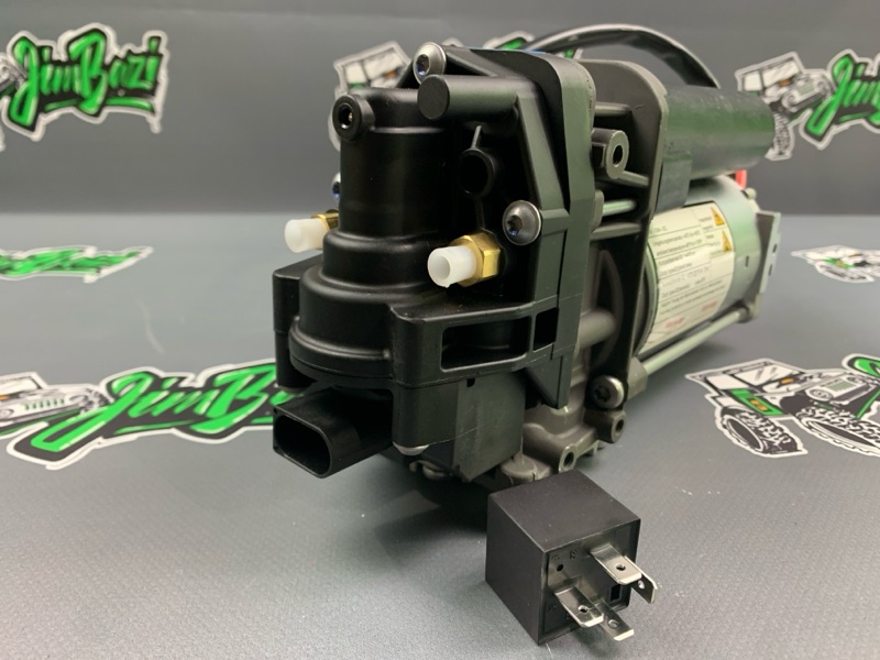 Компрессор подвески Q7 Q5 A8 Cayenne Panamera 2017г-нв 4M 971 958