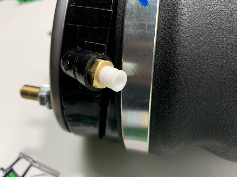 Амортизатор передний правый Range Rover 2002-2012г NO ADS L322 Амортизатор передний правый Range Rover 2002-2012г NO ADS L322