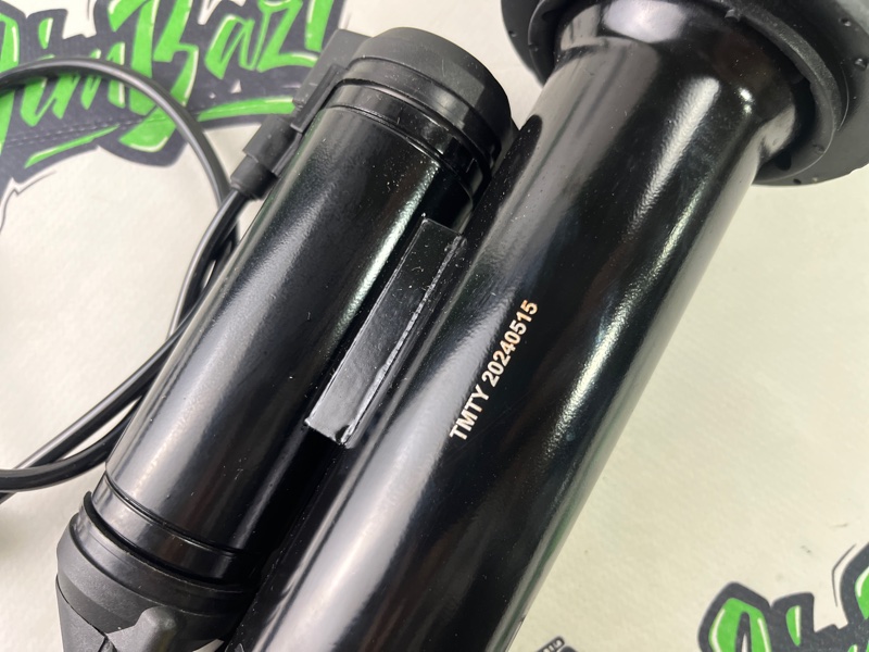 Амортизатор передний S-Class 1999-2006г W220 Амортизатор передний S-Class 1999-2006г W220