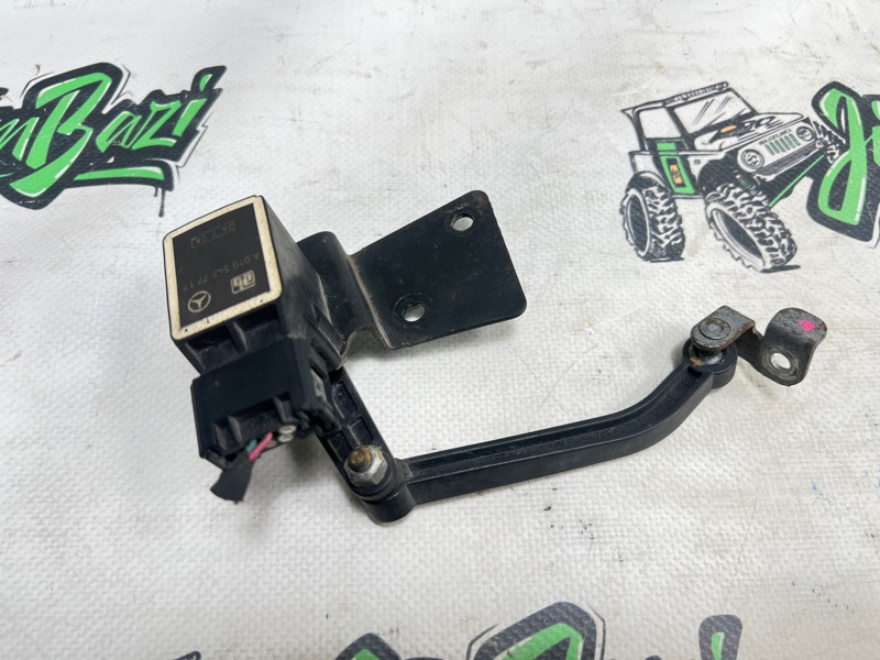 Датчик положения кузова Mercedes Benz ML63AMG 2008г [175] W164 M156E63 A0105427717 контрактная