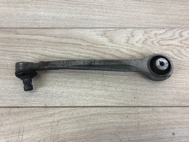 Рычаг подвески верхний передний правый Q7 2015- 4M