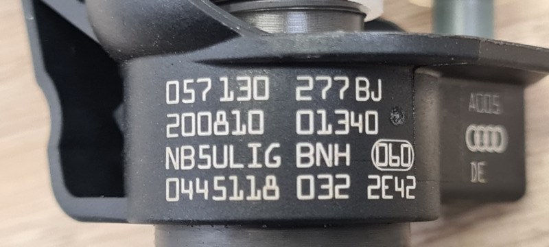 Форсунка топливная Q7 2015- 4M 4.0 TDI Форсунка топливная Q7 2015- 4M 4.0 TDI