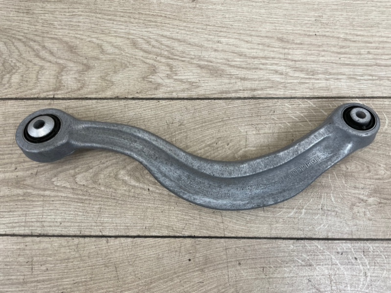 Рычаг подвески поперечный верхний задний правый Audi Q7 2015- 4M 4M0505398P контрактная