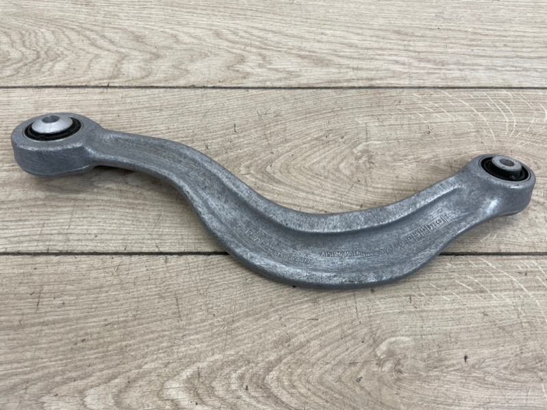 Рычаг подвески поперечный верхний задний правый Audi Q7 4M