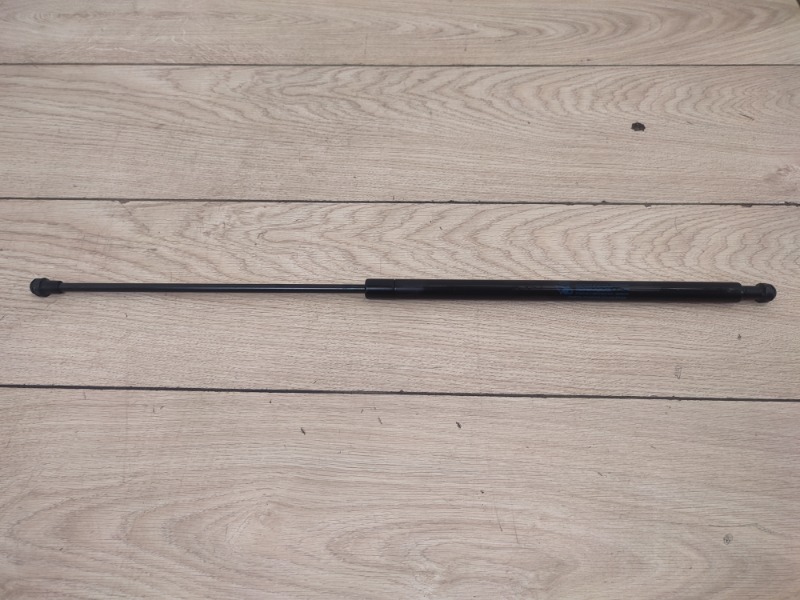 Упор крышки багажника Peugeot 306 1994-2002 1G 8731E1 новая