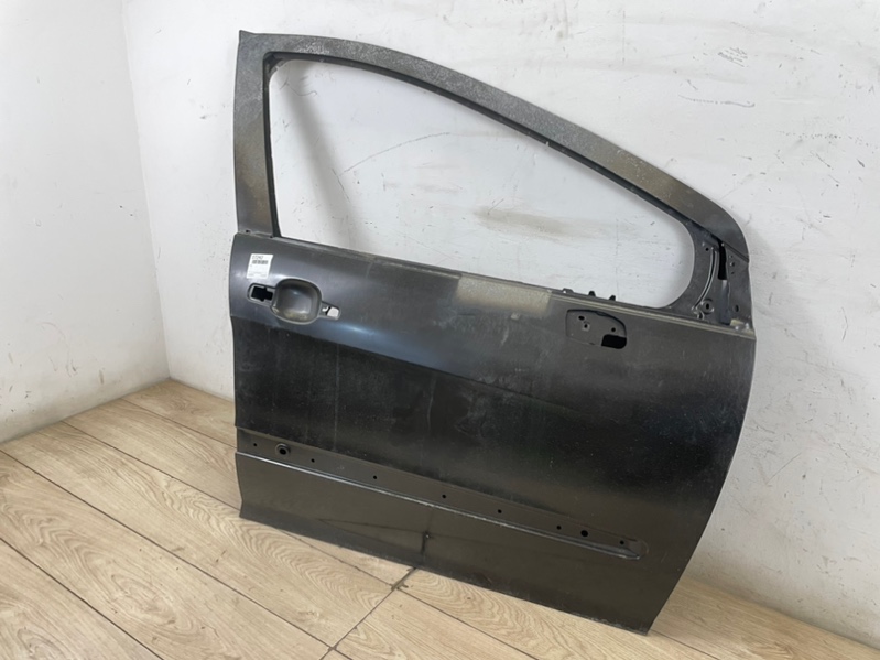 Дверь передняя правая Peugeot 308 4E