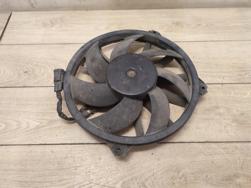 Вентилятор радиатора 3008 2010-2013