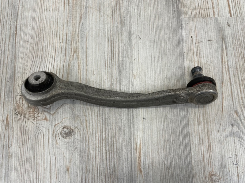 Рычаг подвески верхний передний правый Q7 2015- 4M