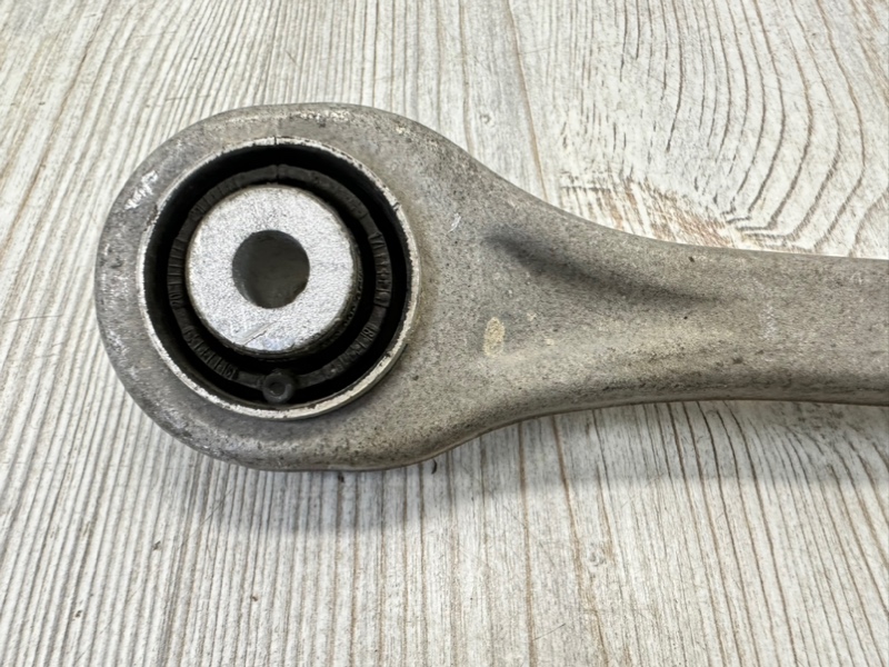 Рычаг подвески поперечный задний Q7 2015- 4M