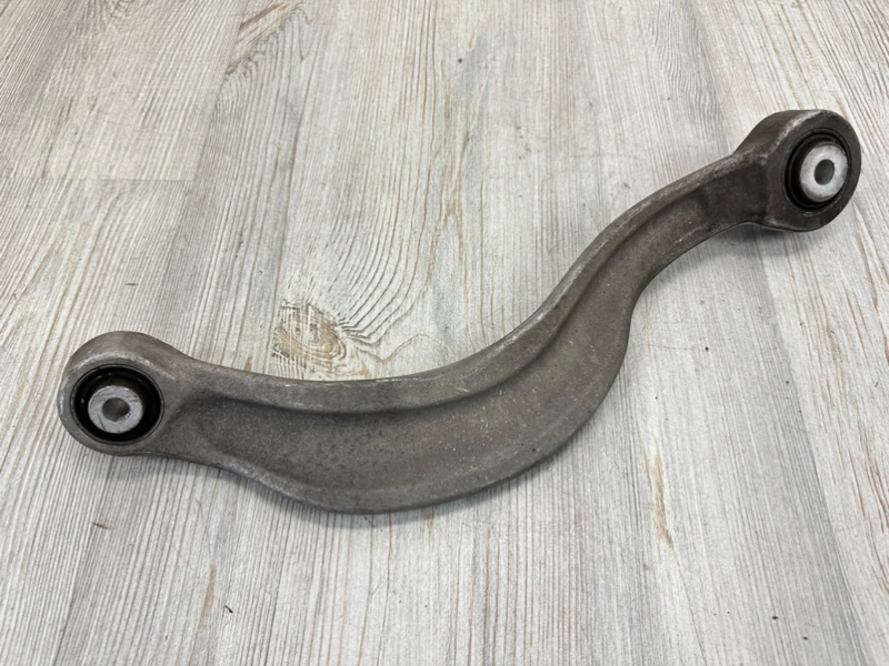 Запчасть рычаг подвески поперечный задний правый Audi Q7 2015- 4M 4M0505398P контрактная Рычаг подвески поперечный задний правый Audi Q7 2015- 4M 4M0505398P контрактная