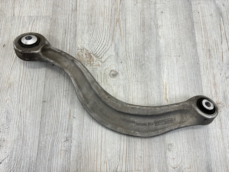 Рычаг подвески поперечный задний правый Q7 2015- 4M Рычаг подвески поперечный задний правый Q7 2015- 4M