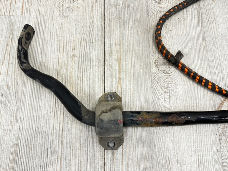 Электро стабилизатор заднее Q7 2015- 4M