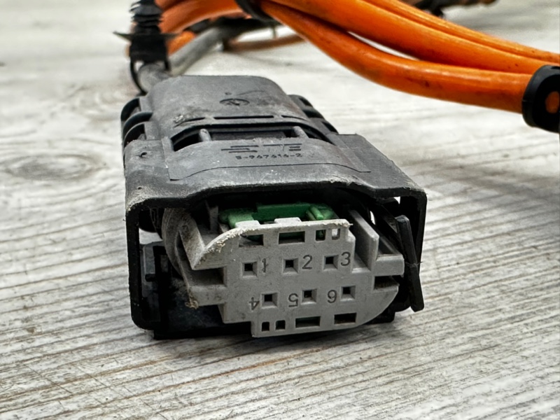 Электро стабилизатор заднее Q7 2015- 4M