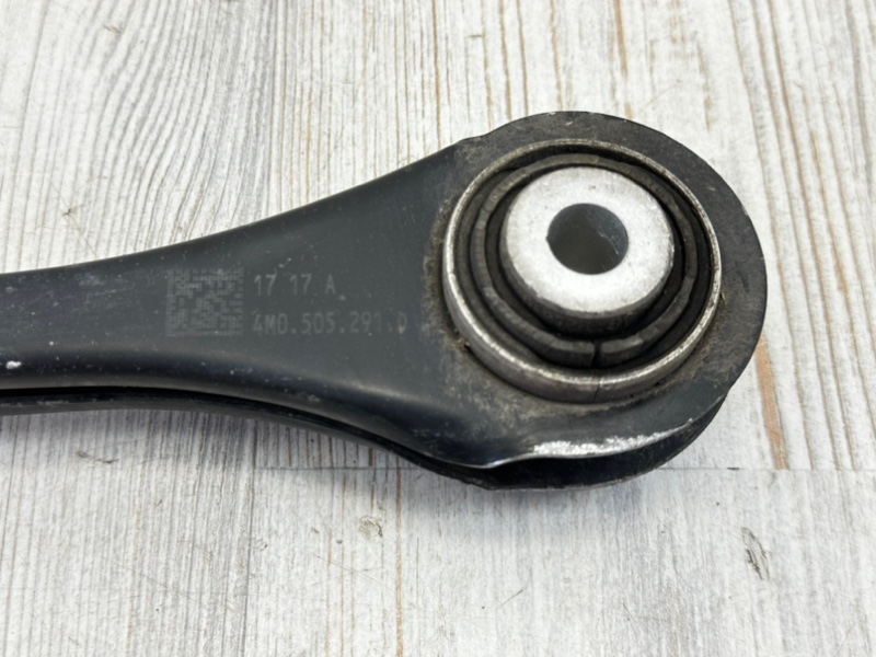 Рычаг подвески поперечный задний левый Audi Q7 4M Рычаг подвески поперечный задний левый Audi Q7 4M