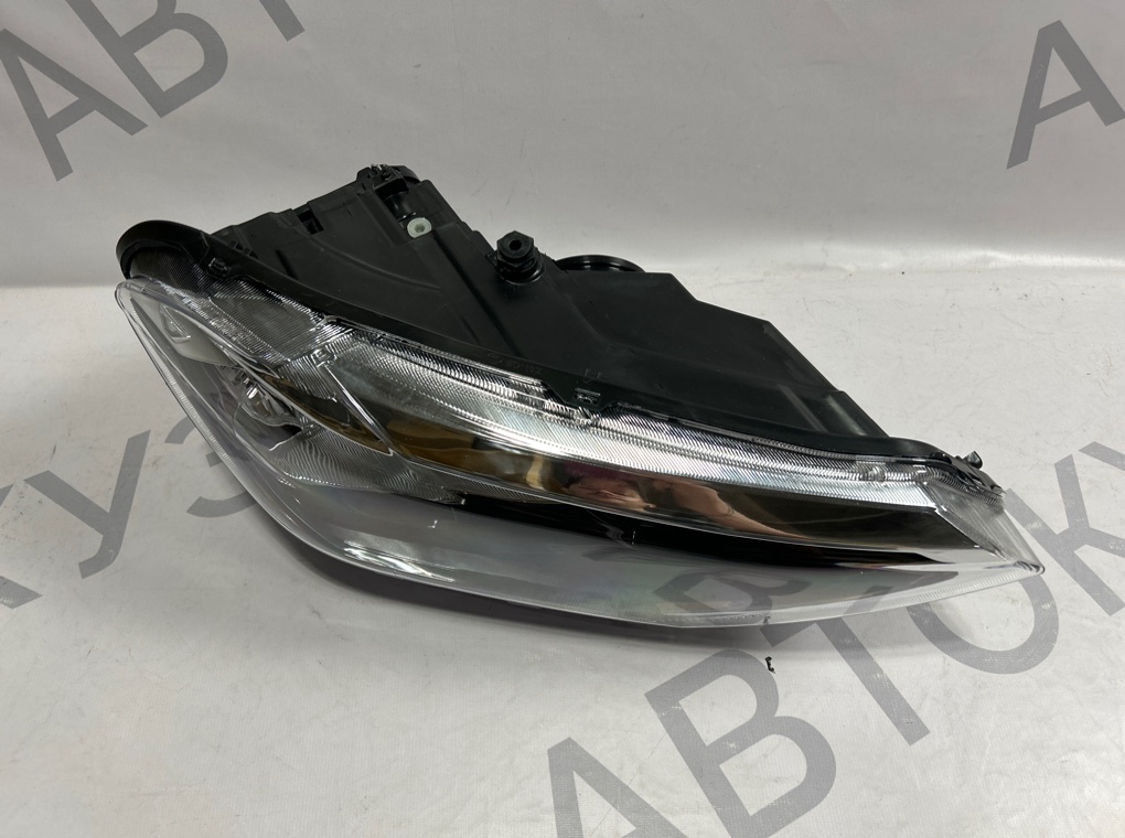 Фара правая VA3 2019- 1